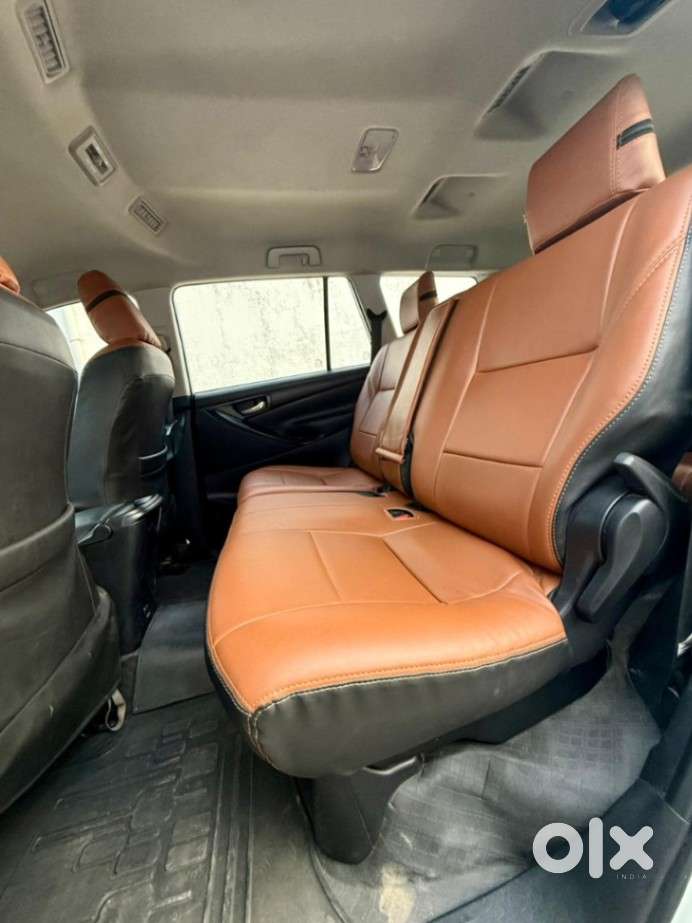 Toyota Innova Crysta 2.4 G Mt, 2023, Diesel