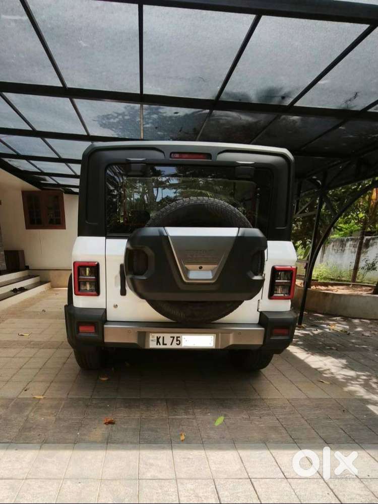 Thar Roxx Mx3 Varient With Attatched Alloy Wheel