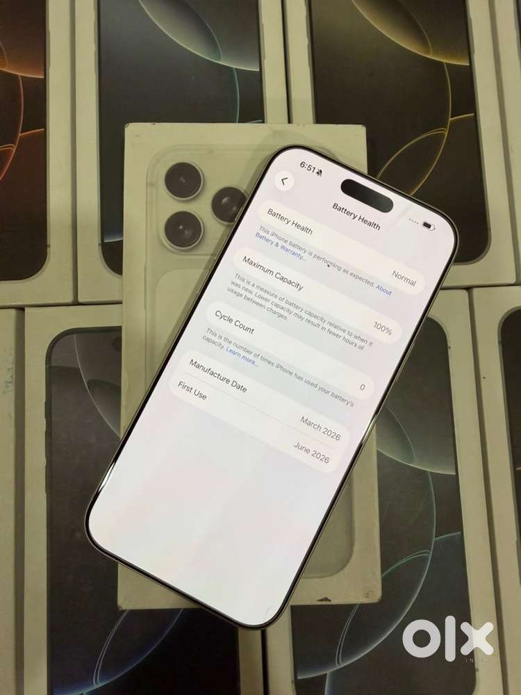 Iphone 17 pro silver colour 256 gb with bill box warranty