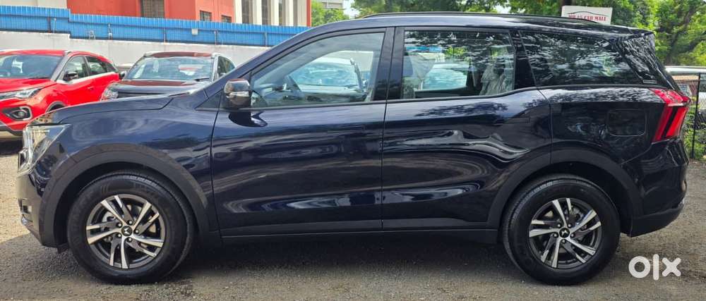 Mahindra Xuv700 2.2 Ax 5 Diesel At 7 Str, 2025, Diesel