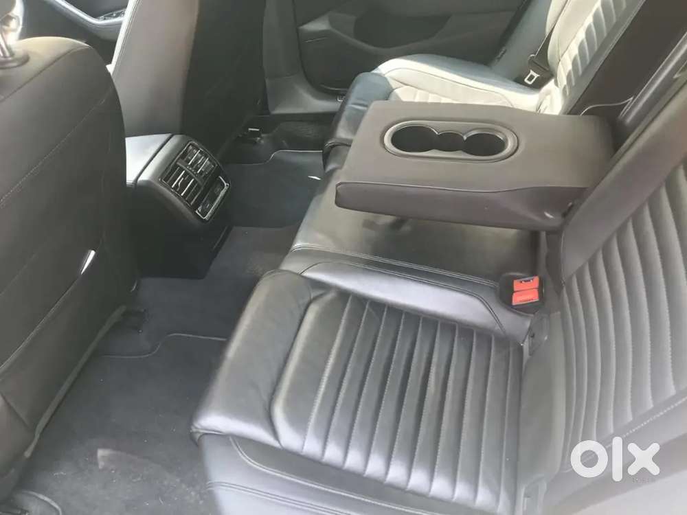 Volkswagen Passat-automatic-sunroof-leather Seats-excellent Condition