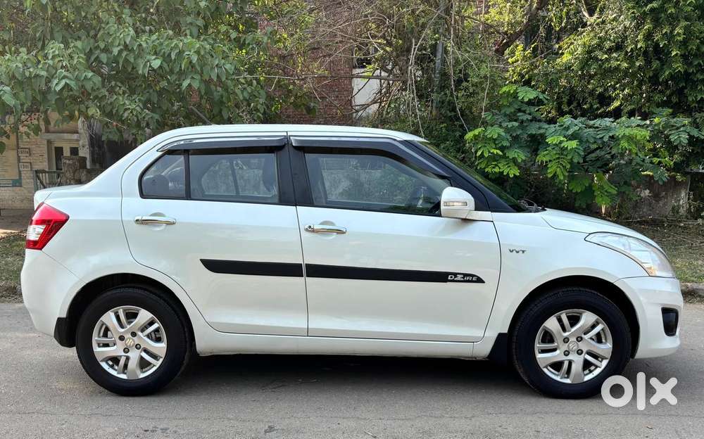 Maruti Suzuki Dzire 1.2 Zxi, 2012, Petrol