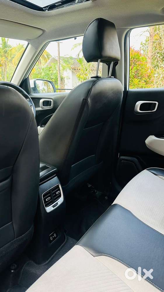 Hyundai Venue Sx (o) Mt 1.5 Diesel, 2022, Diesel