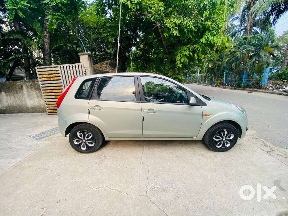 Ford Figo 2012-2015 Petrol Titanium, 2012, Petrol