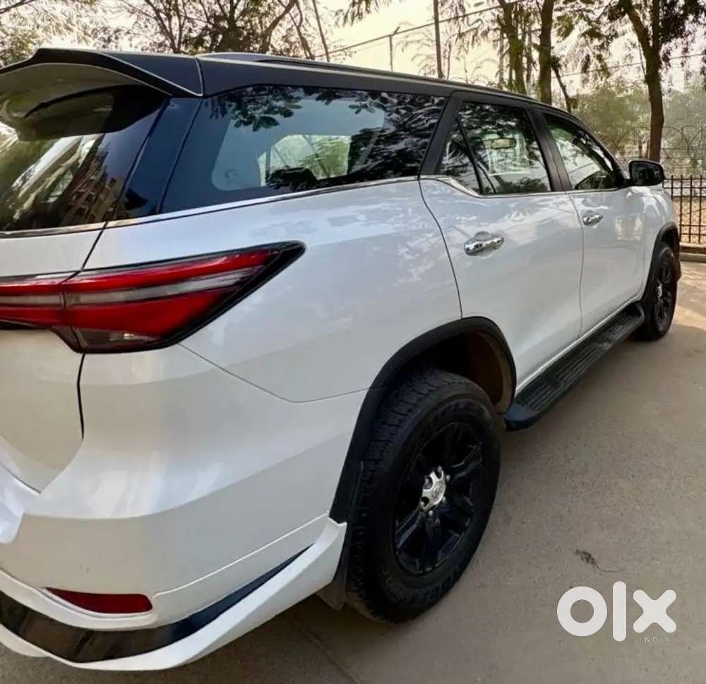 Toyota Fortuner Legender 2025 Diesel 5000 Km Driven