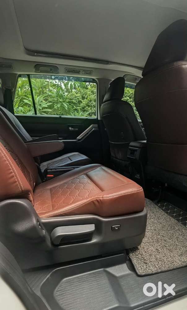 Toyota Innova Hycross 2.0 Zx (o) Hybrid 7 Str, 2023, Petrol