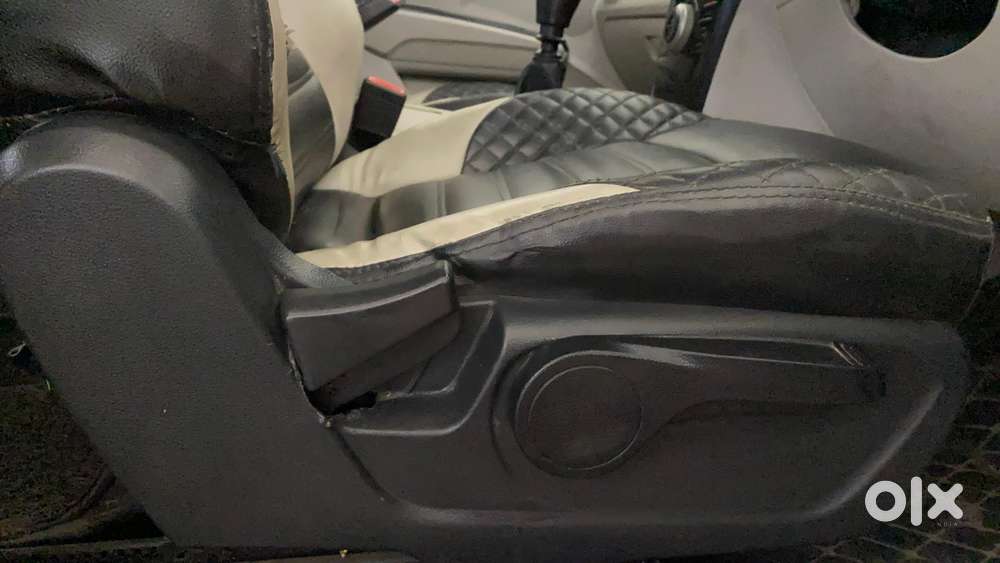 Mahindra Xuv300 W8, 2021, Petrol