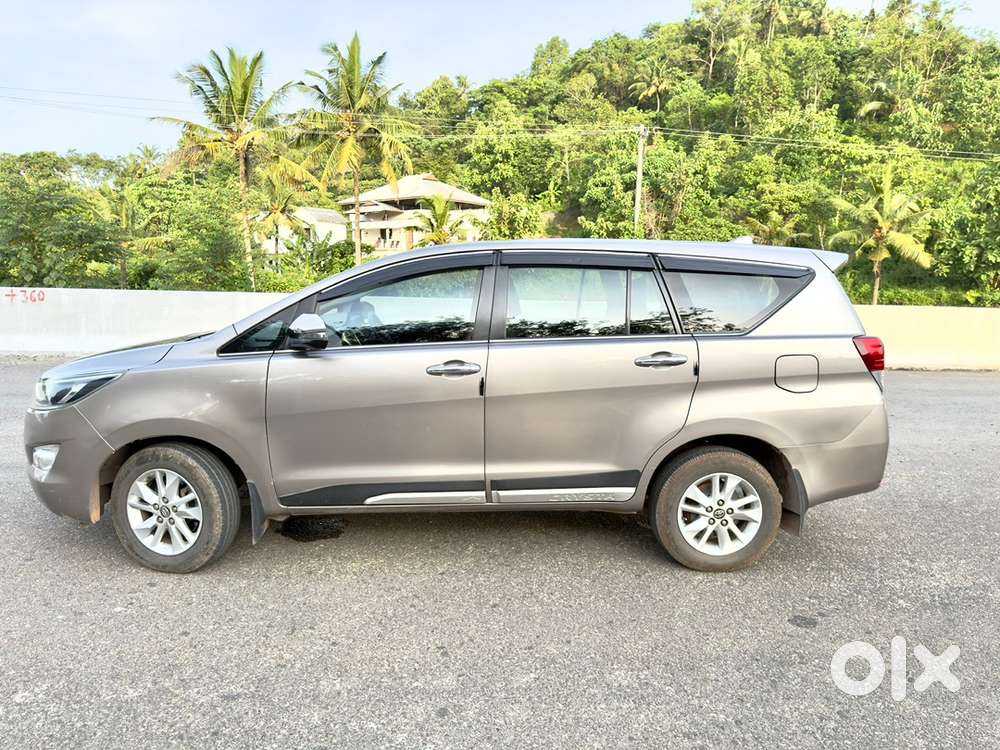 Toyota Innova Crysta 2019