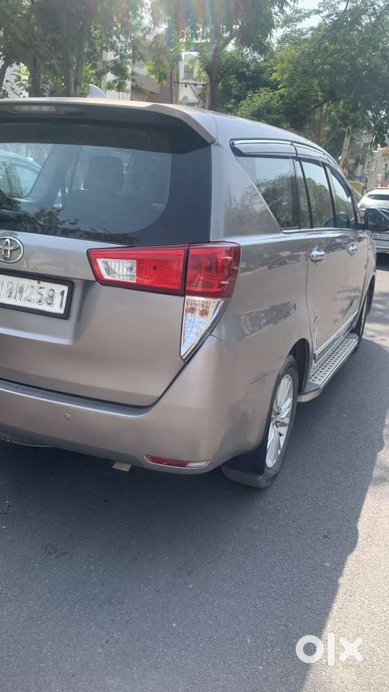 Toyota Innova Crysta 2.8z Automatic, 2016, Diesel