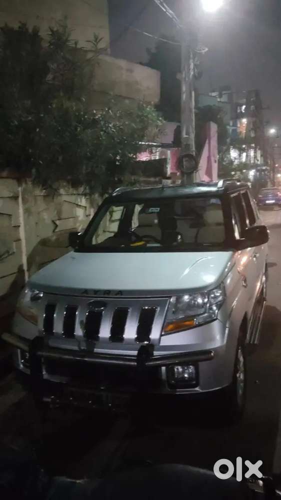 Mahindra Tuv 300 2017