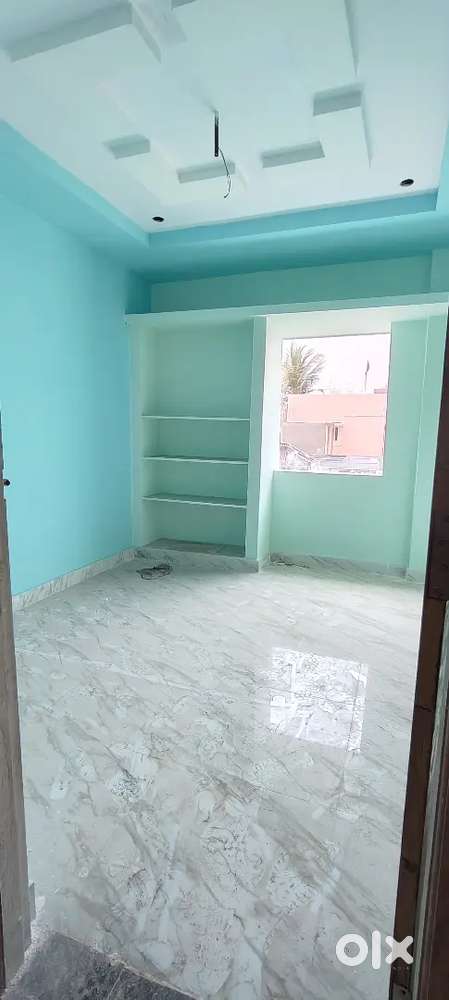 Kurmanpalm 2BHK flat for sale south facing 8 years old nearby schools