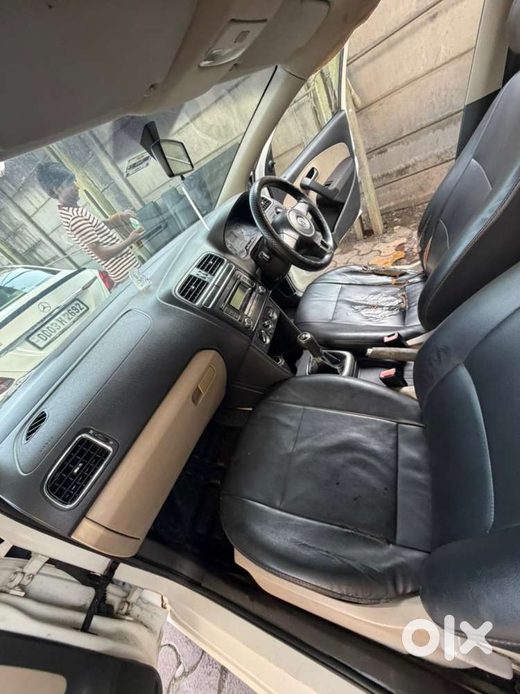 Volkswagen Polo Petrol Manual 2010