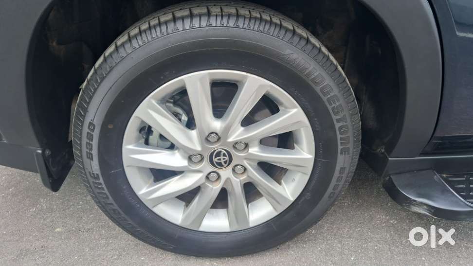 Toyota Innova Hycross 7s Option, 2025, Petrol