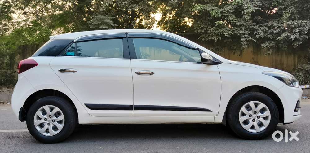 Hyundai I20 Sportz 1.2 Bs-iv, 2018, Petrol