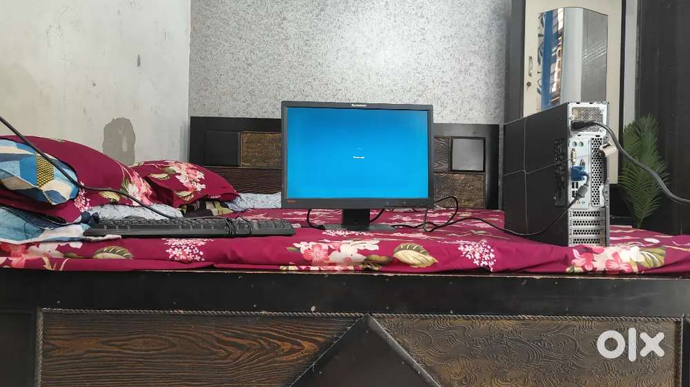 Lenovo ThinkCentre Complete PC Setup with Monitor & Keyboard