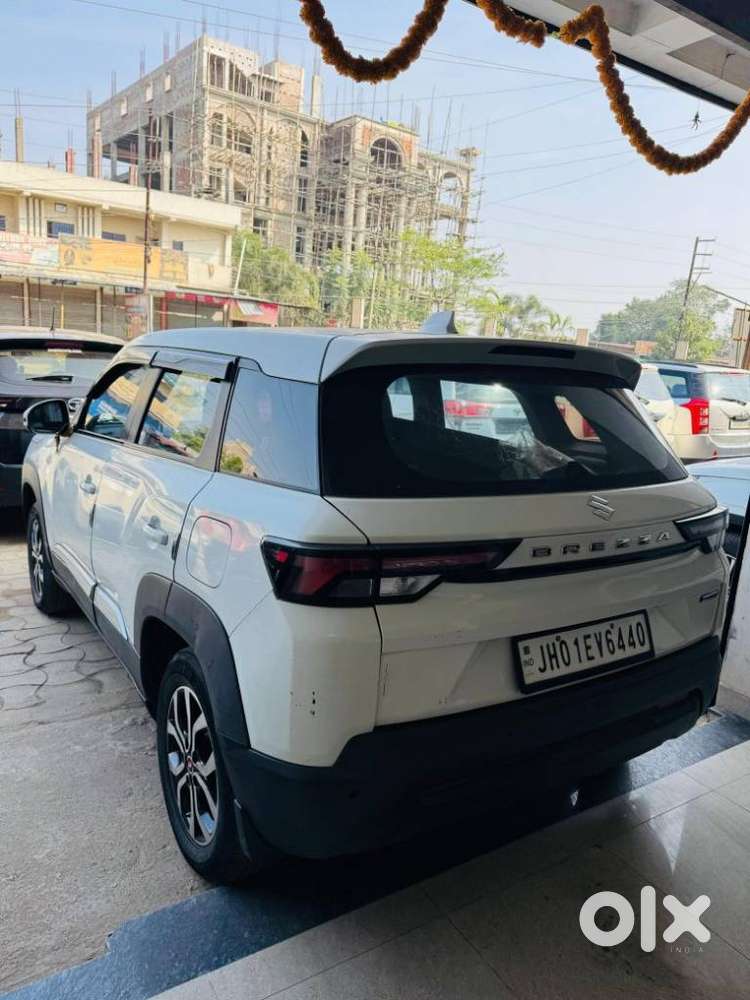 Maruti Suzuki Brezza 1.5 Lxi Smart Hybrid, 2022, Petrol