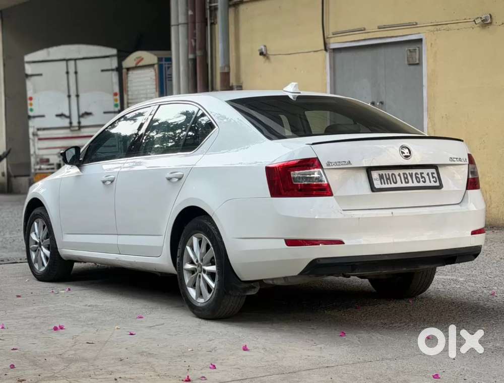 Skoda Octavia, 2015, Petrol