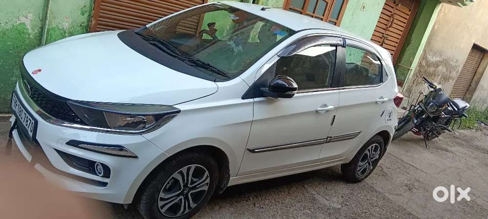 Yah Bahut Hi Badhiya Kar Hai Tata Tiago