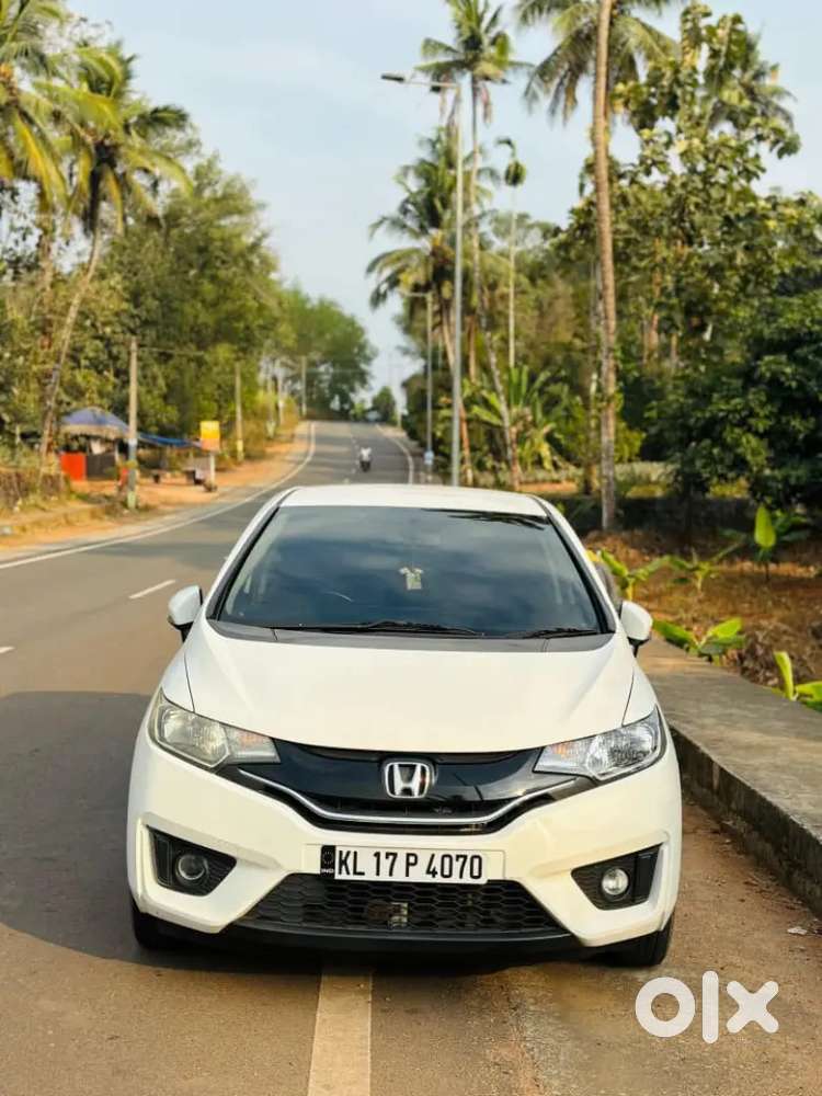 Honda Jazz 2016 Diesel Well Maintained