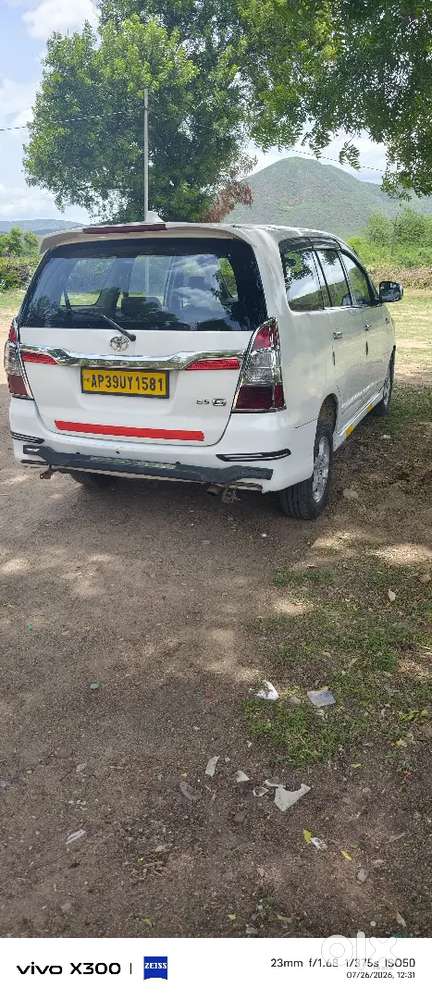 Toyota Innova 2.5 G 2015