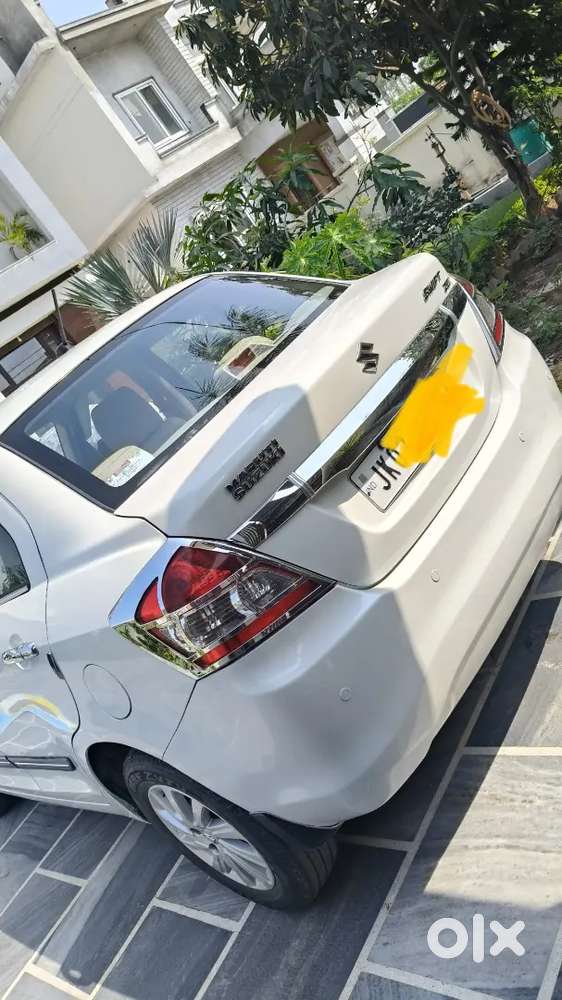 Maruti Suzuki Swift Dzire 2015 Diesel 98200 Km Driven