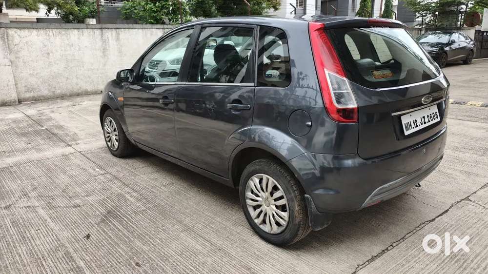 Ford Figo 1.2 Zxi 2013