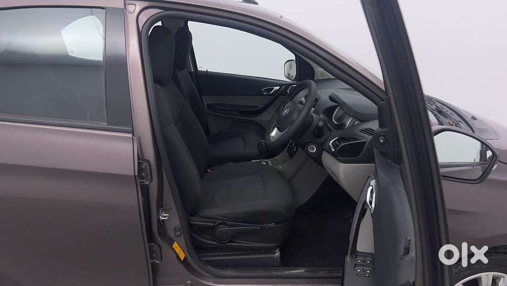 Tata Tiago Xza, 2017, Petrol