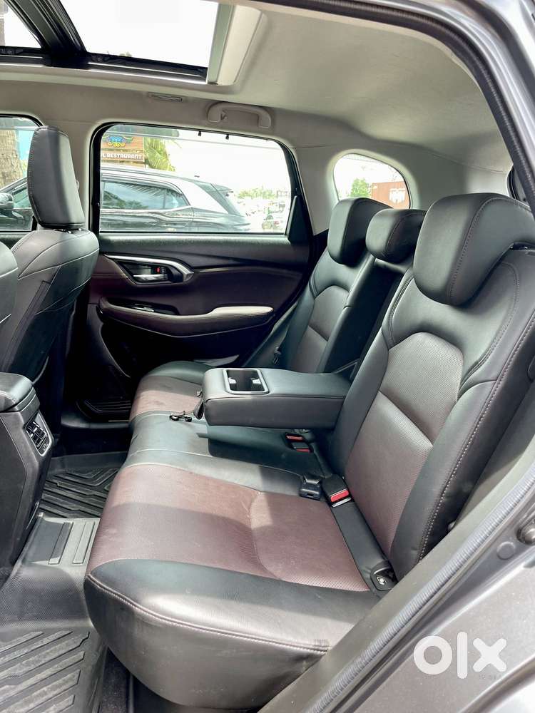 Maruti Suzuki Grand Vitara 1.5 Alpha Smart Hybrid At, 2023, Petrol