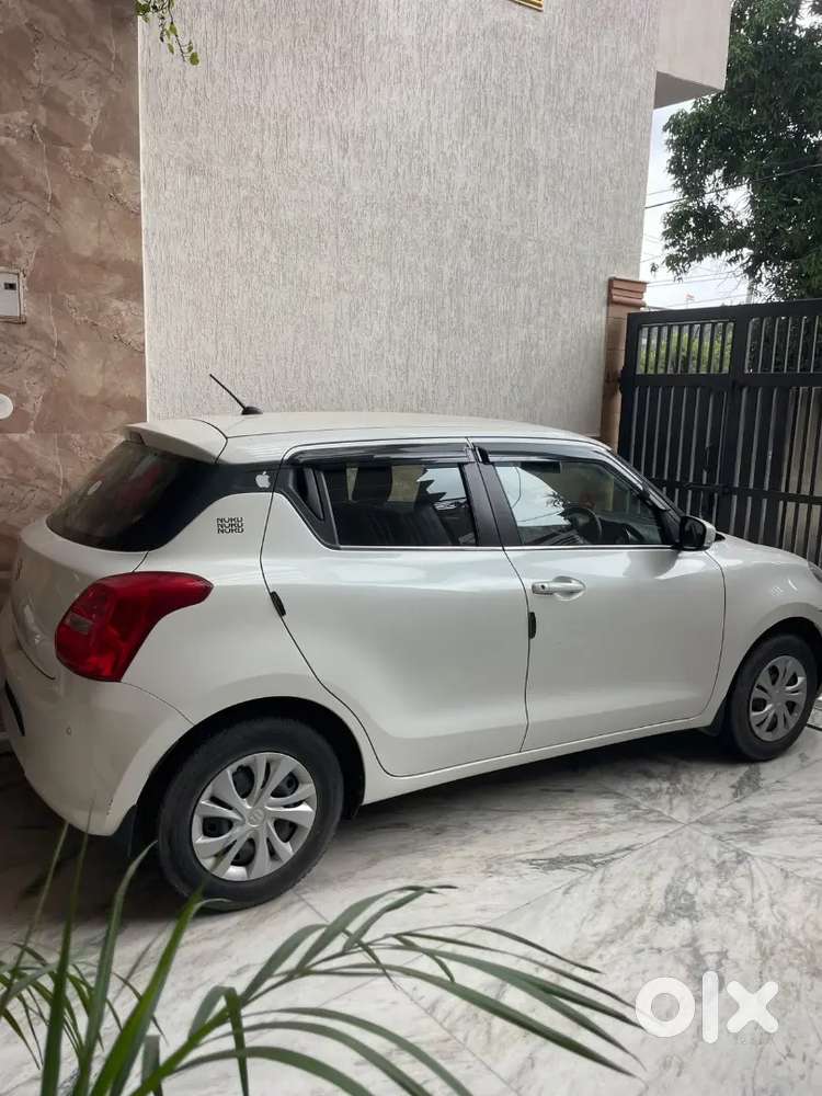 2023 Maruti Suzuki Swift Vxi 32000 Km