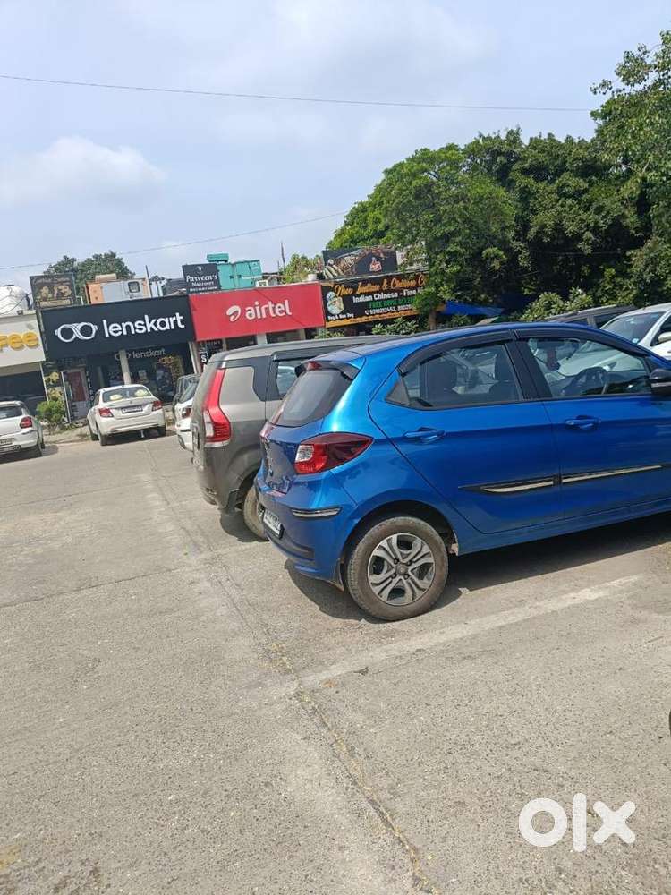 Tata Tiago 2024 Cng & Petrol Amt Well Maintained