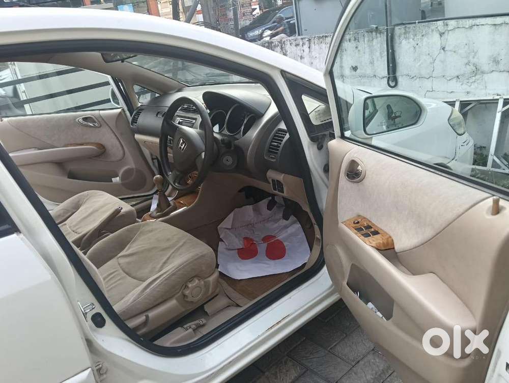 Honda City Zx 2006 Petrol Well Maintained