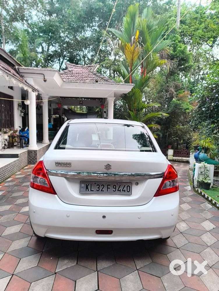 Maruti Suzuki Dzire 1.2 Vxi Amt, 2014, Petrol