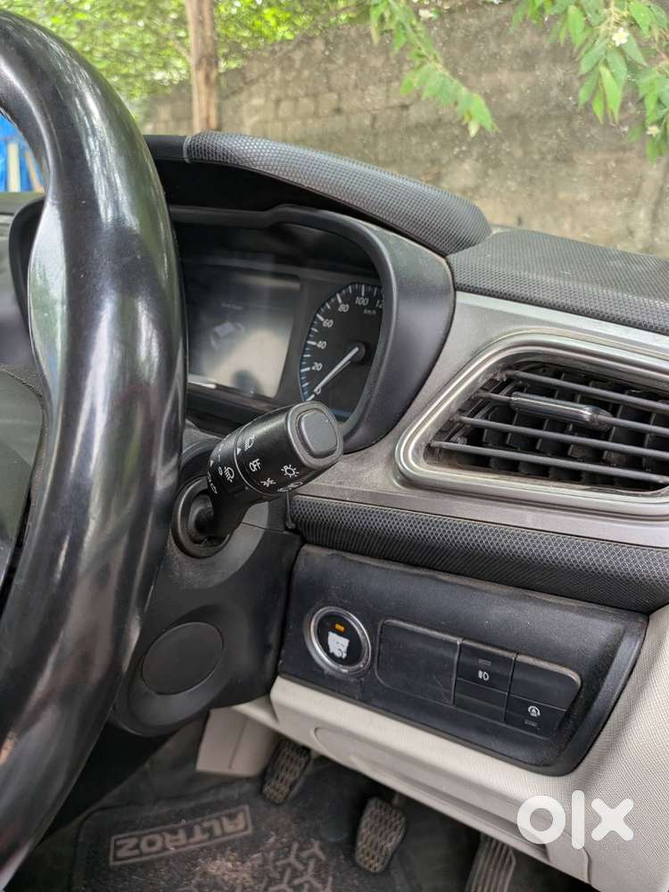 Tata Altroz 2021 Petrol Well Maintained