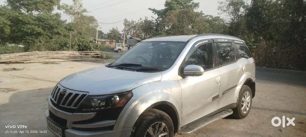 Xuv 500


Power 150+bhp

7 Seater

Mileage - 11- 16