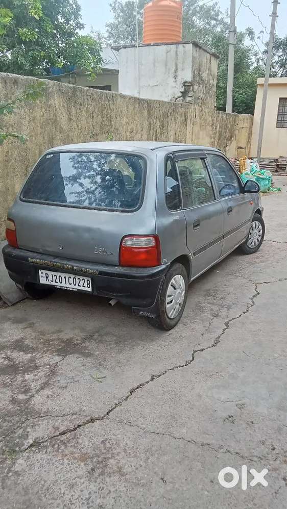 विमा चालु आरसी 2031 टायर न्यु  सर्विस कंप्लीट है  Ok गाड़ी हे