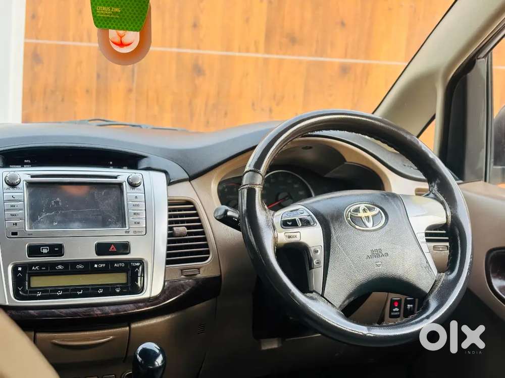 Toyota Innova V 2015 Model