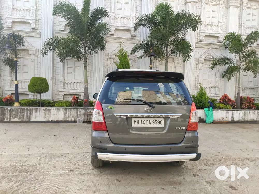 Toyota Innova 2.5 V 2012