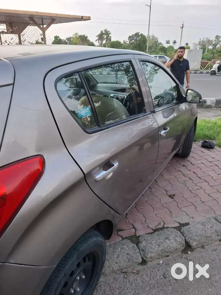 Hyundai I20 2014 Diesel 100000 Km Driven