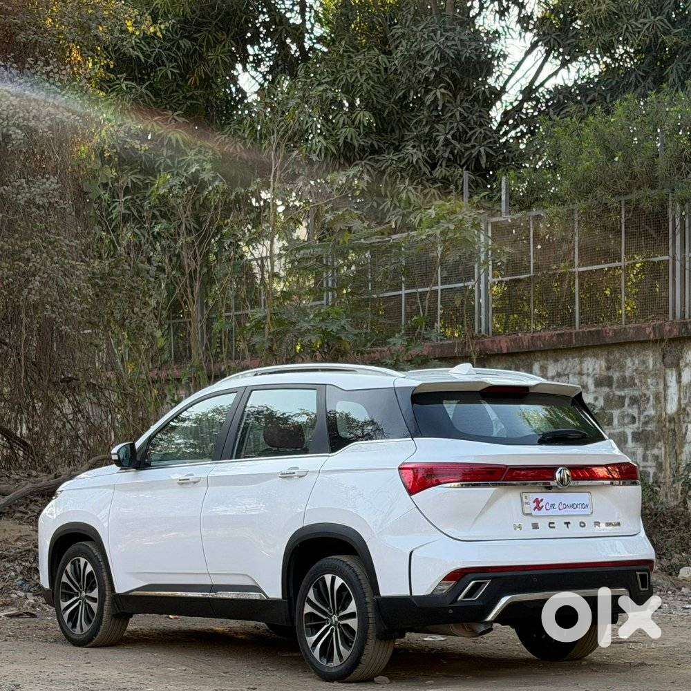 Mg Hector Plus Sharp Pro 1.5 Turbo Petrol Cvt 7 Str, 2023, Petrol