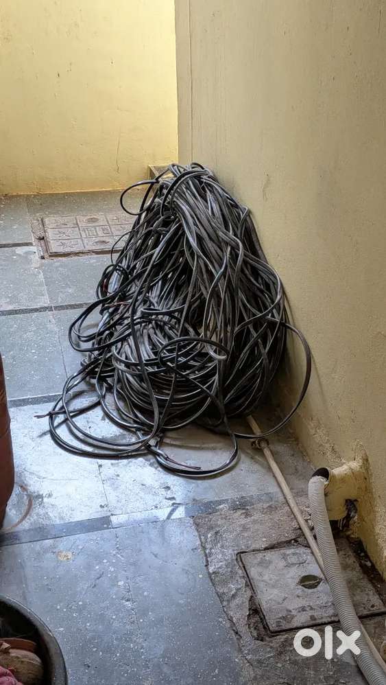 Service wire 200 metres