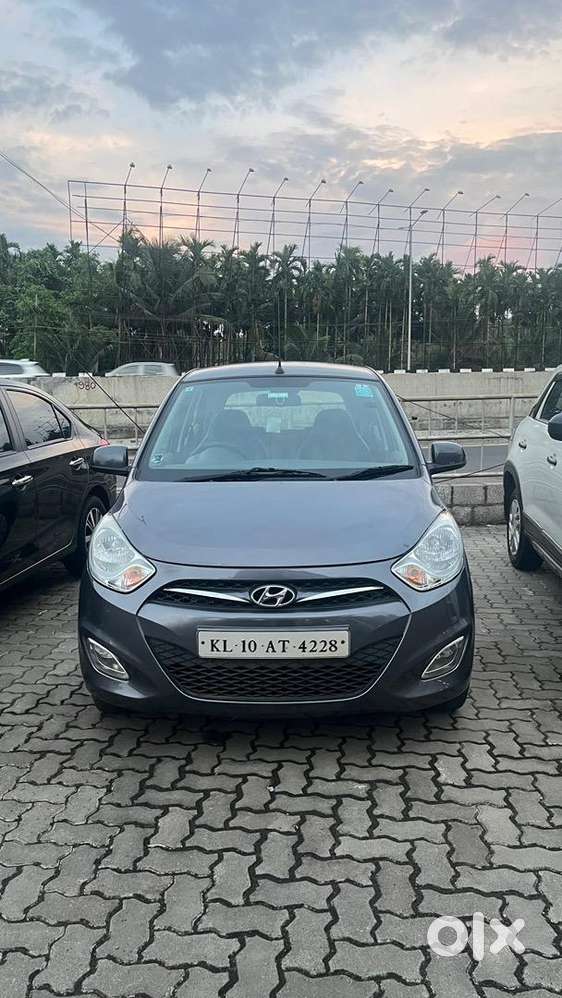 Hyundai I10 2015 Petrol 80000 Km Driven