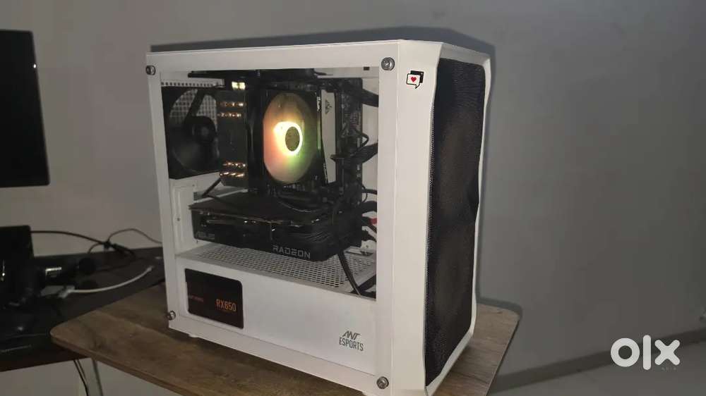 Gaming PC with Ryzen 7500F & RX 7600