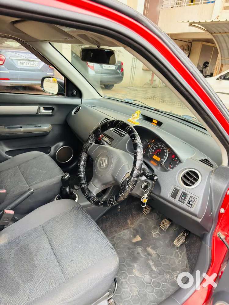 Maruti Suzuki Swift Vdi Diesel 2011 2nd Owner 133477 Km 285000 Negotia