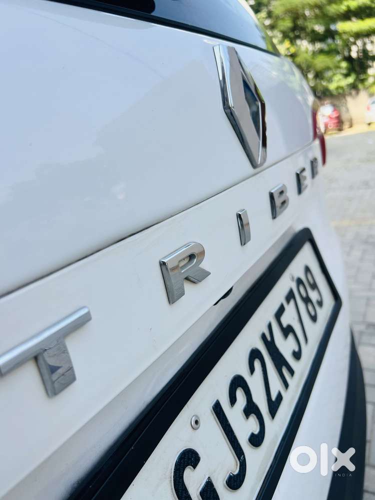 Renault Triber 1.0 Rxz Dual Tone, 2022, Petrol