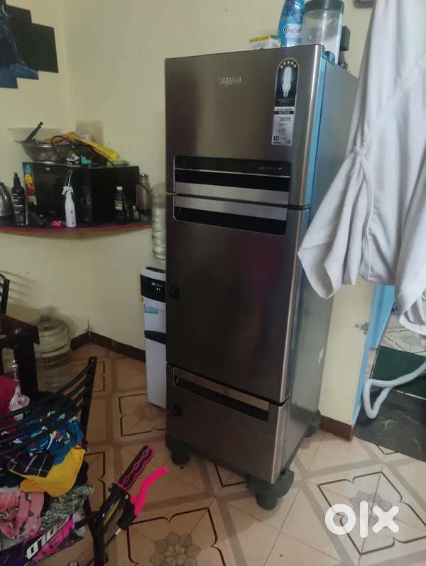 Triple doar whirlpool fridge 5month old