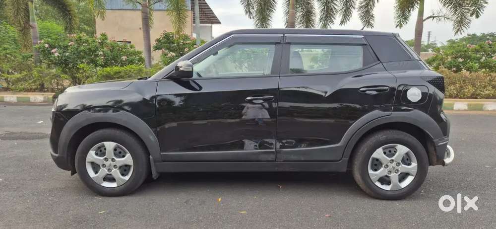 Mahindra Xuv 3xo 2025 Petrol 14000 Km Driven