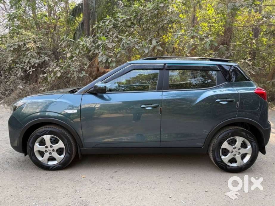 Mahindra Xuv300 1.2 W6 Amt Petrol, 2024, Petrol