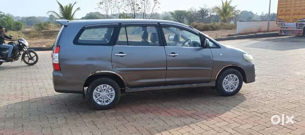 Toyota Innova 2.5 G1 2012