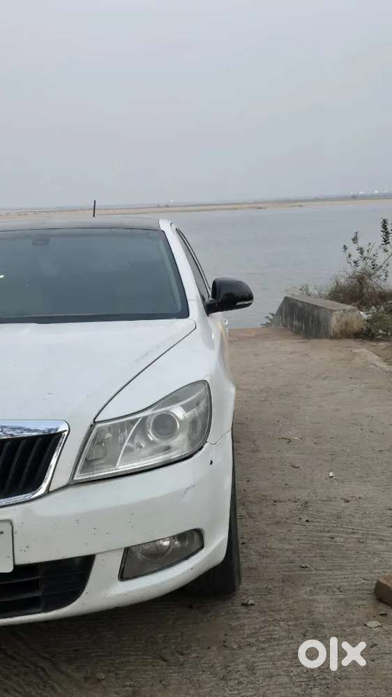 Skoda Laura Elegance 2012 Diesel Manual