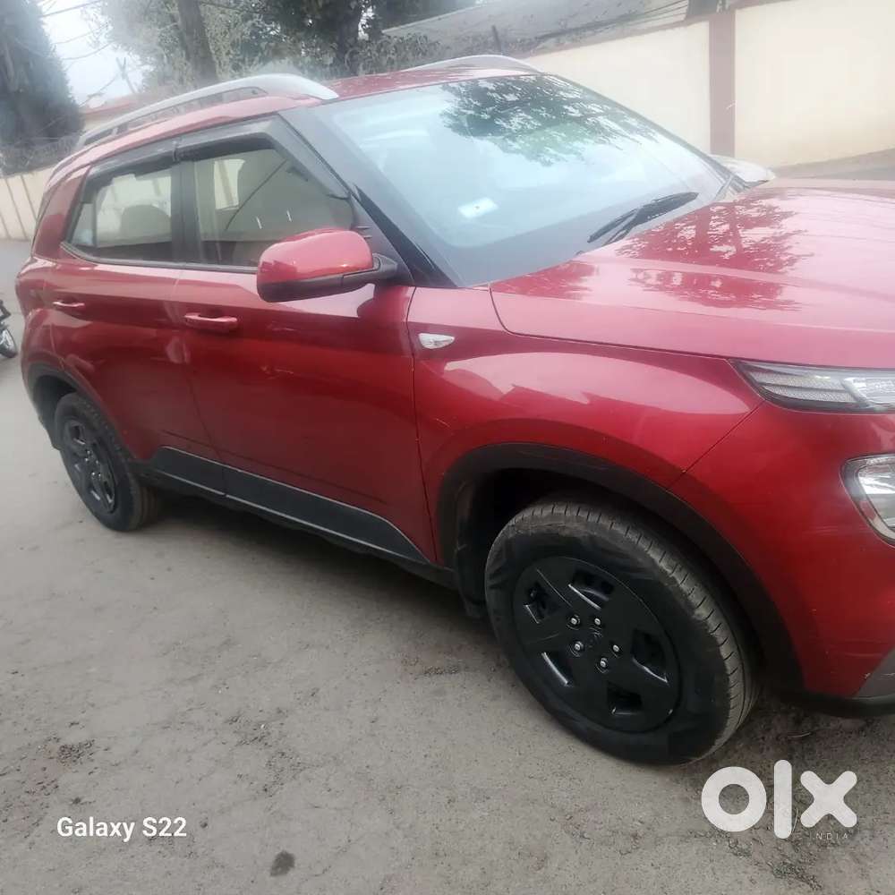 Hyundai Venue Petrol